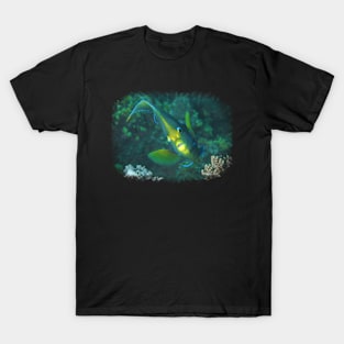 Angelfish | Floats in the coral reef | T-Shirt